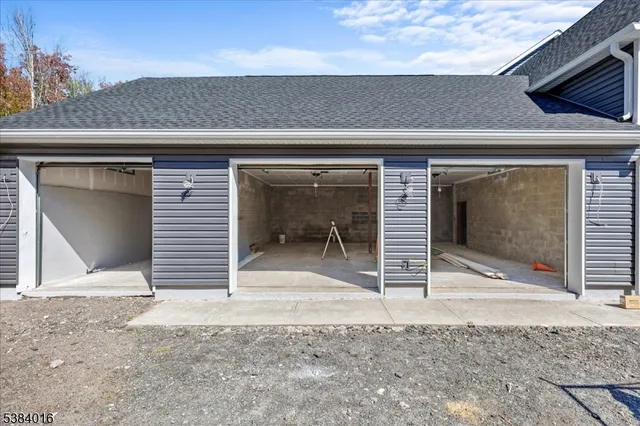 a view of outdoor space with entertaining space