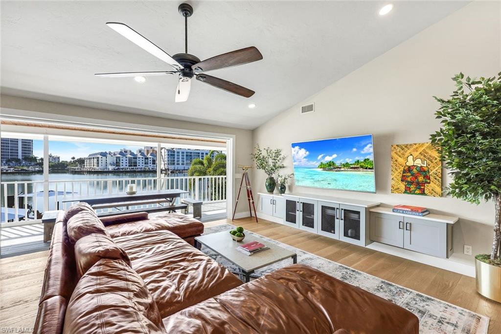 336 Oak Avenue Naples, FL 34108 - Photo 6 of 43
