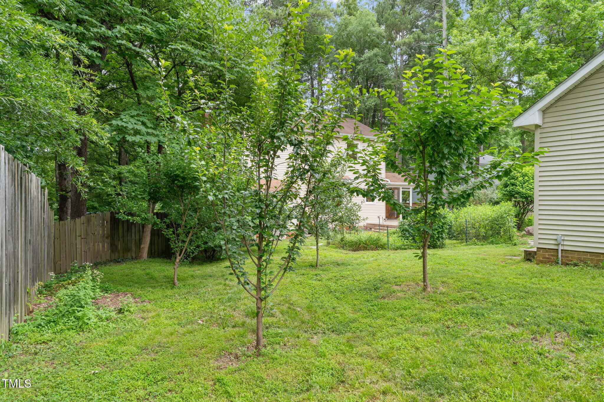 20 Timberlyne Road Chapel Hill, NC 27514 - Photo 30 of 46 37-web-or-mls-untitled-164