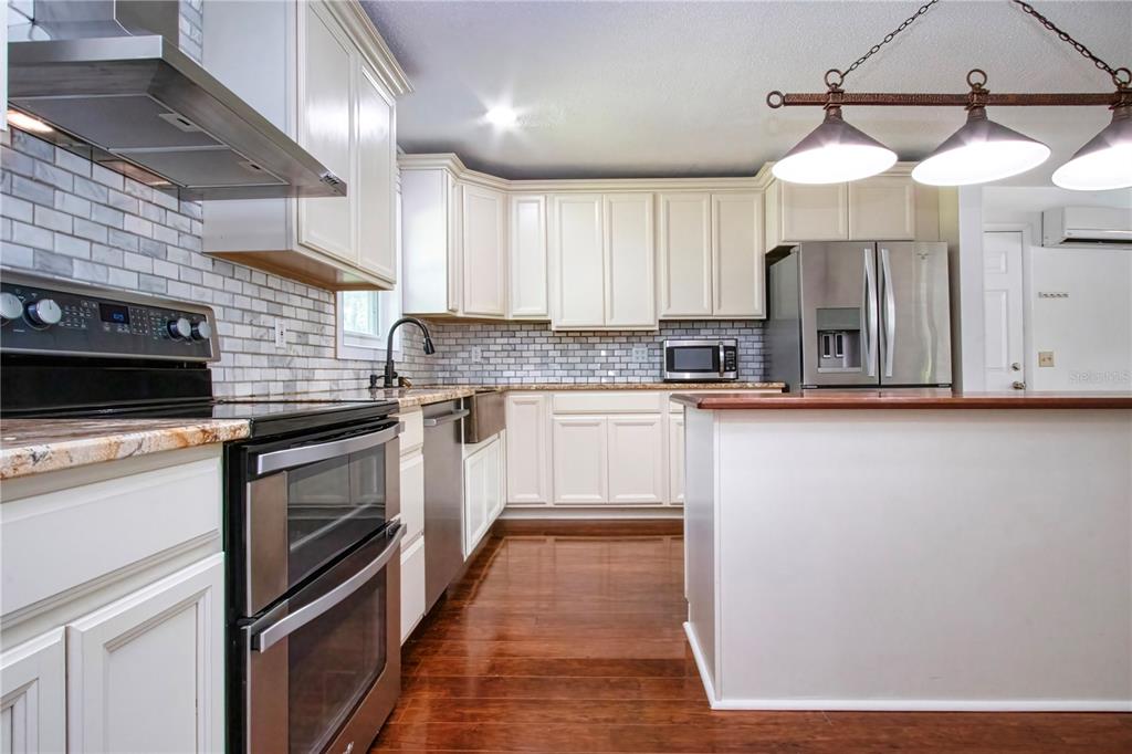 2501 Lightfoot Road Wimauma, FL 33598 - Photo 19 of 54 Gallery Image 19