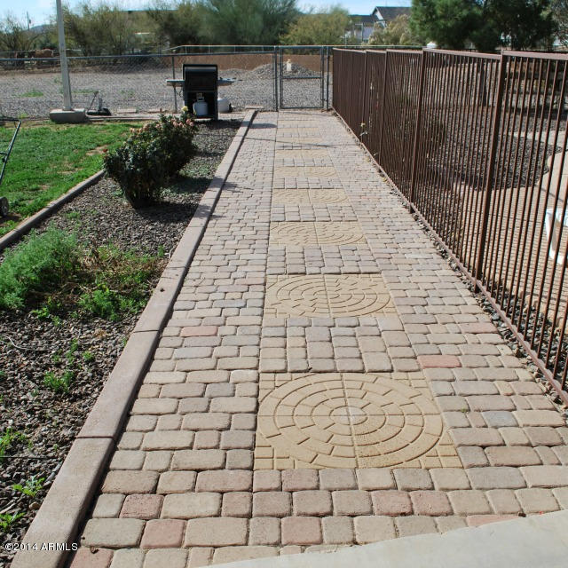 831 East Cloud Road Phoenix, AZ 85086 - Photo 25 of 29 backyard walkway