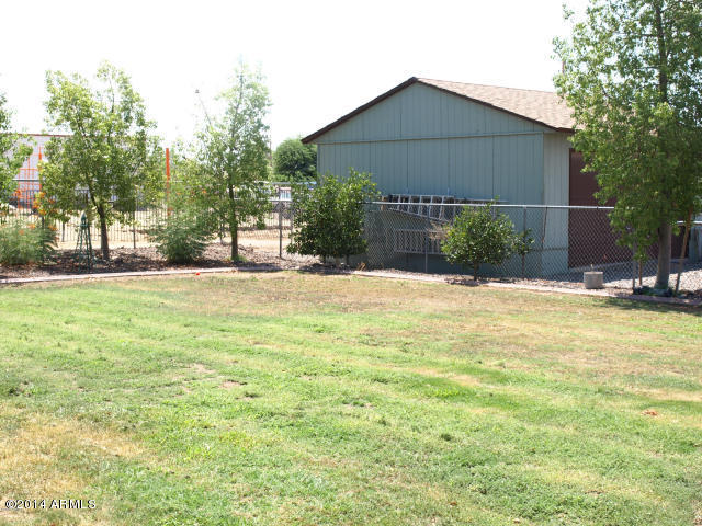 831 East Cloud Road Phoenix, AZ 85086 - Photo 26 of 29 backyard use