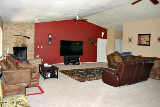 831 East Cloud Road Phoenix, AZ 85086 - Photo 9 of 29 great room cloud