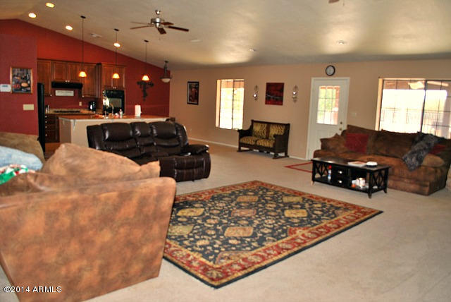 831 East Cloud Road Phoenix, AZ 85086 - Photo 10 of 29 greatroom2
