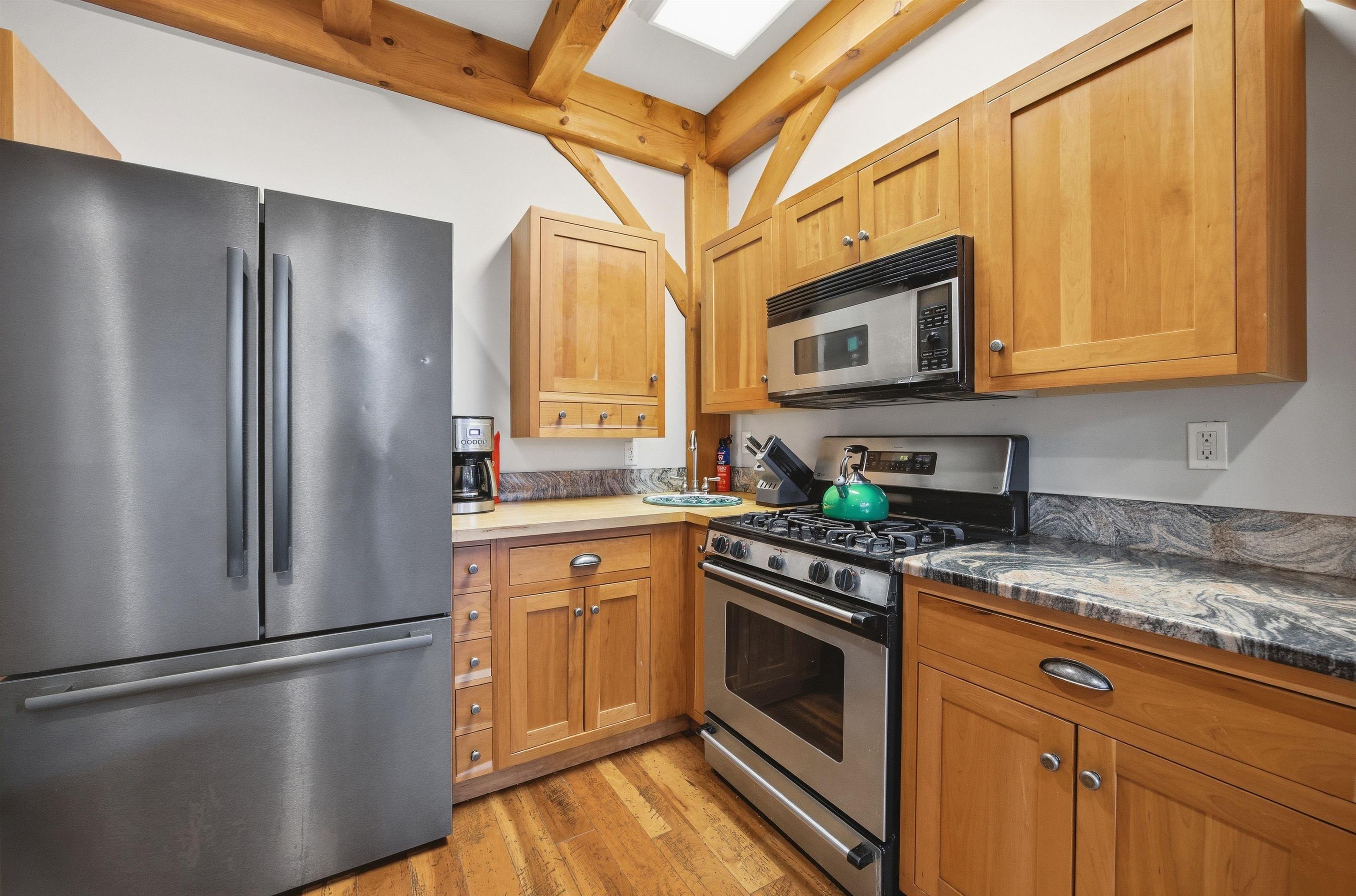 182 Winnicutt Road Stratham, NH 03885 - Photo 15 of 60