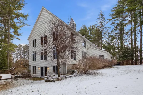 $1,699,000 | 182 Winnicutt Road, Stratham, NH 03885