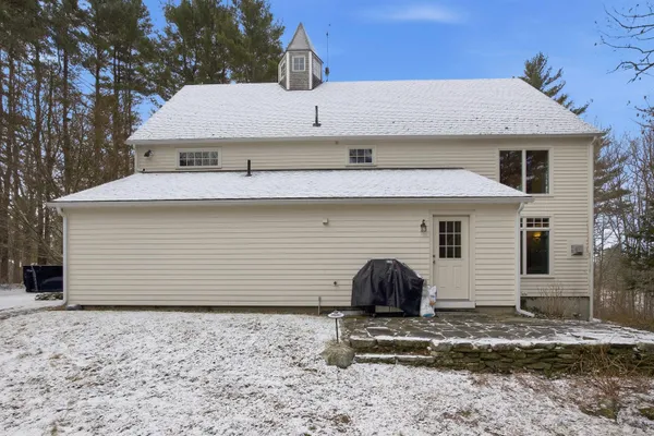 $1,699,000 | 182 Winnicutt Road, Stratham, NH 03885