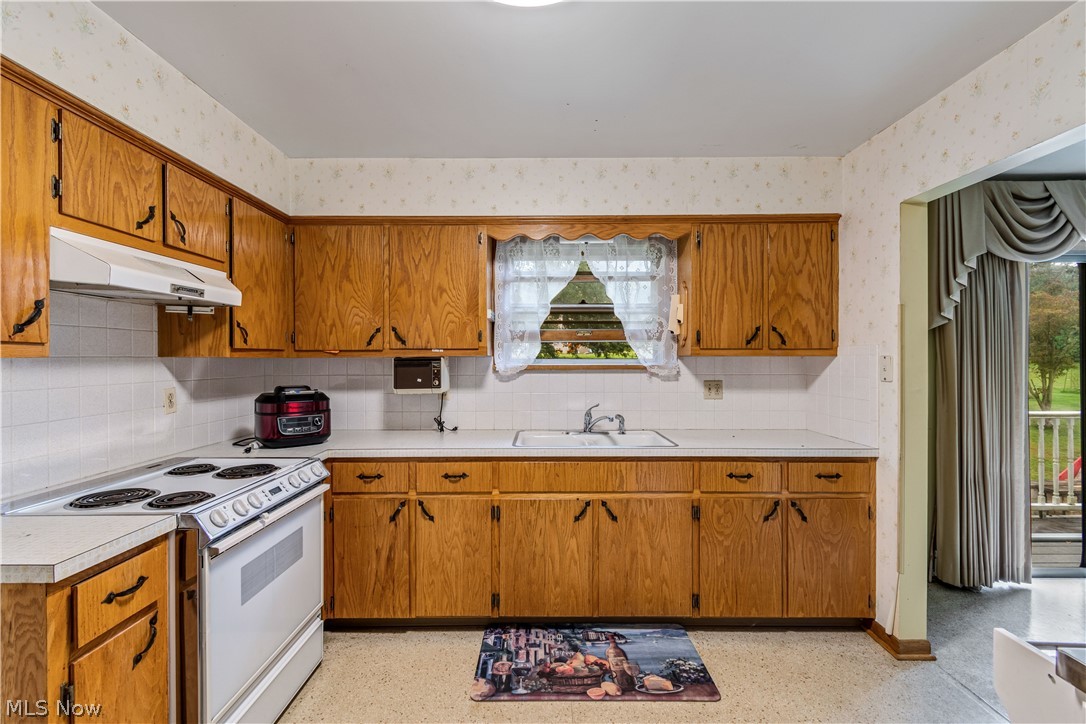 4695 Jupiter Road Uniontown, OH 44685 - Photo 11 of 30 Gallery Image 11
