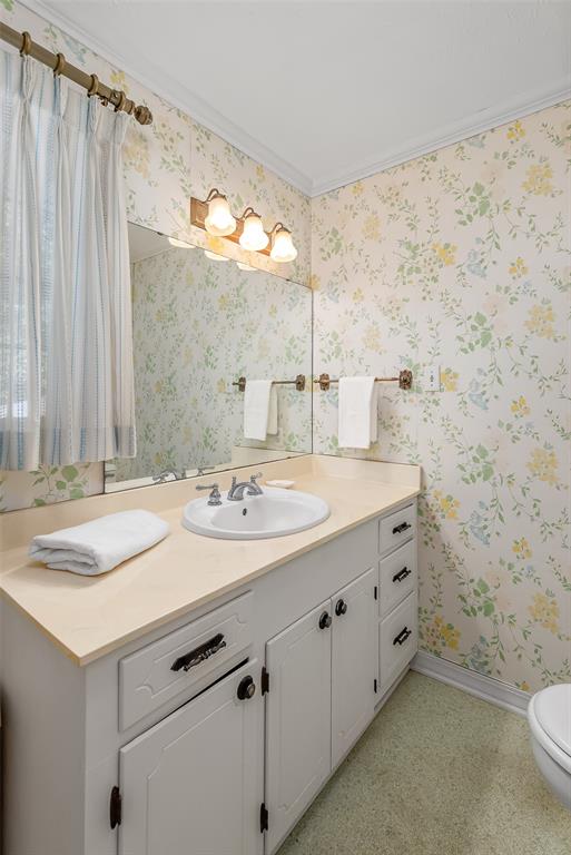 741 Beverly Drive Homer, LA 71040 - Photo 22 of 30 Bathroom 3