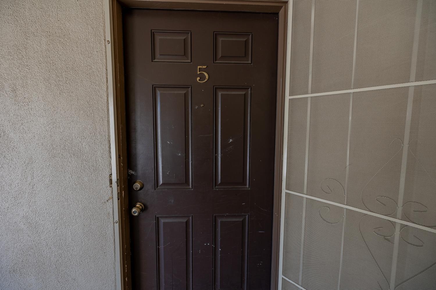 3700 Tully Road, Unit 5 Modesto, CA 95356 - Photo 4 of 38 a view of a hallway