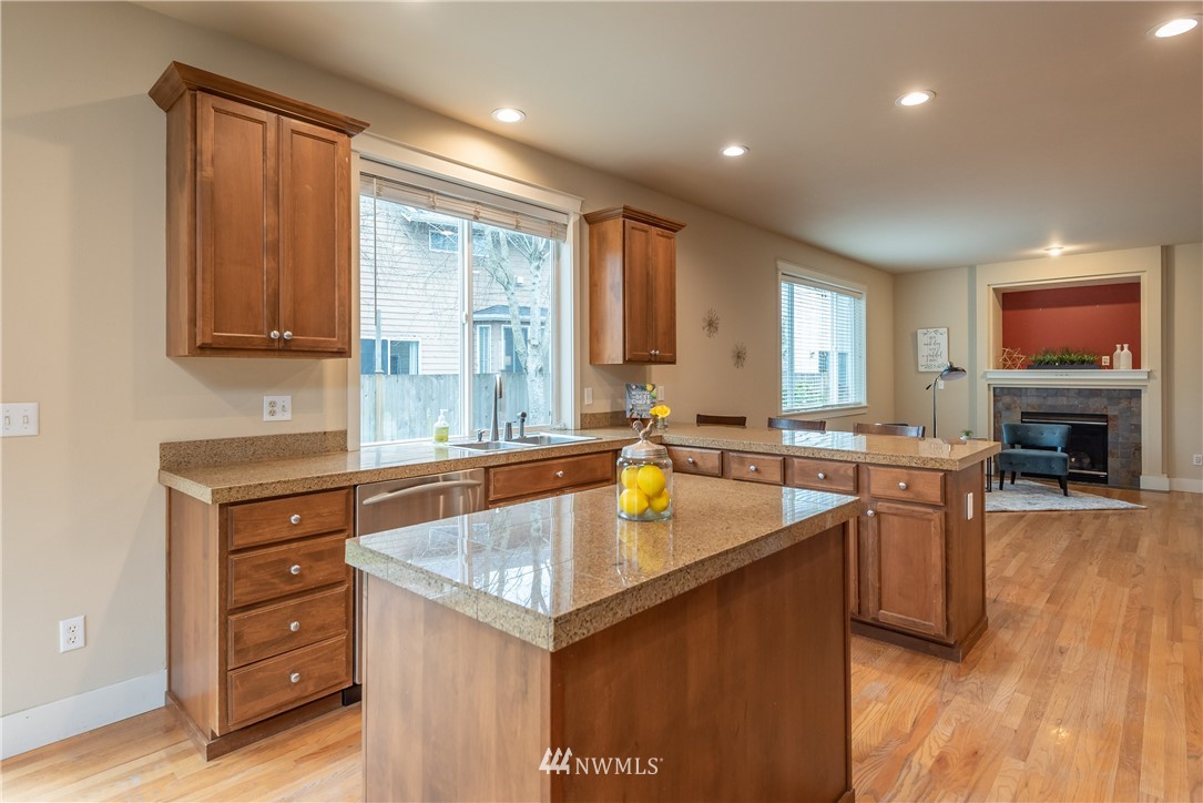 16526 38th Avenue Southeast Bothell, WA 98012 - Photo 9 of 40 Gallery Image 9