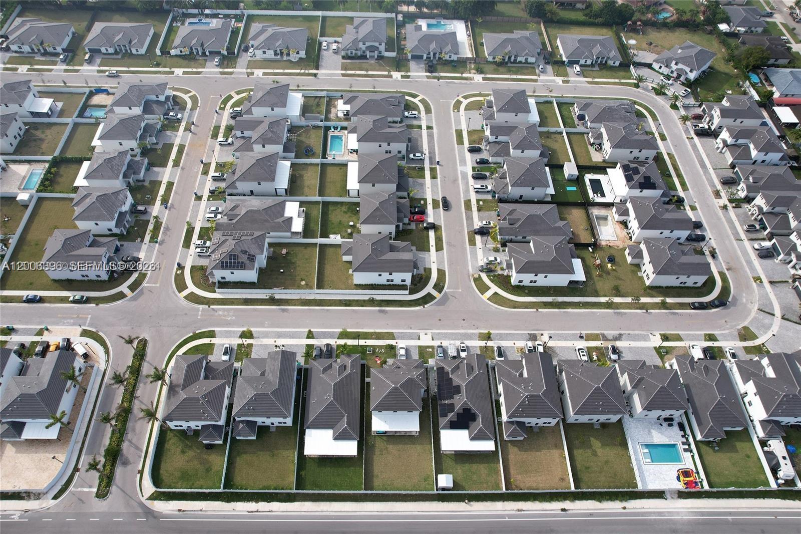 12729 Southwest 211 Street, Unit 1 Miami, FL 33189 - Photo 15 of 19