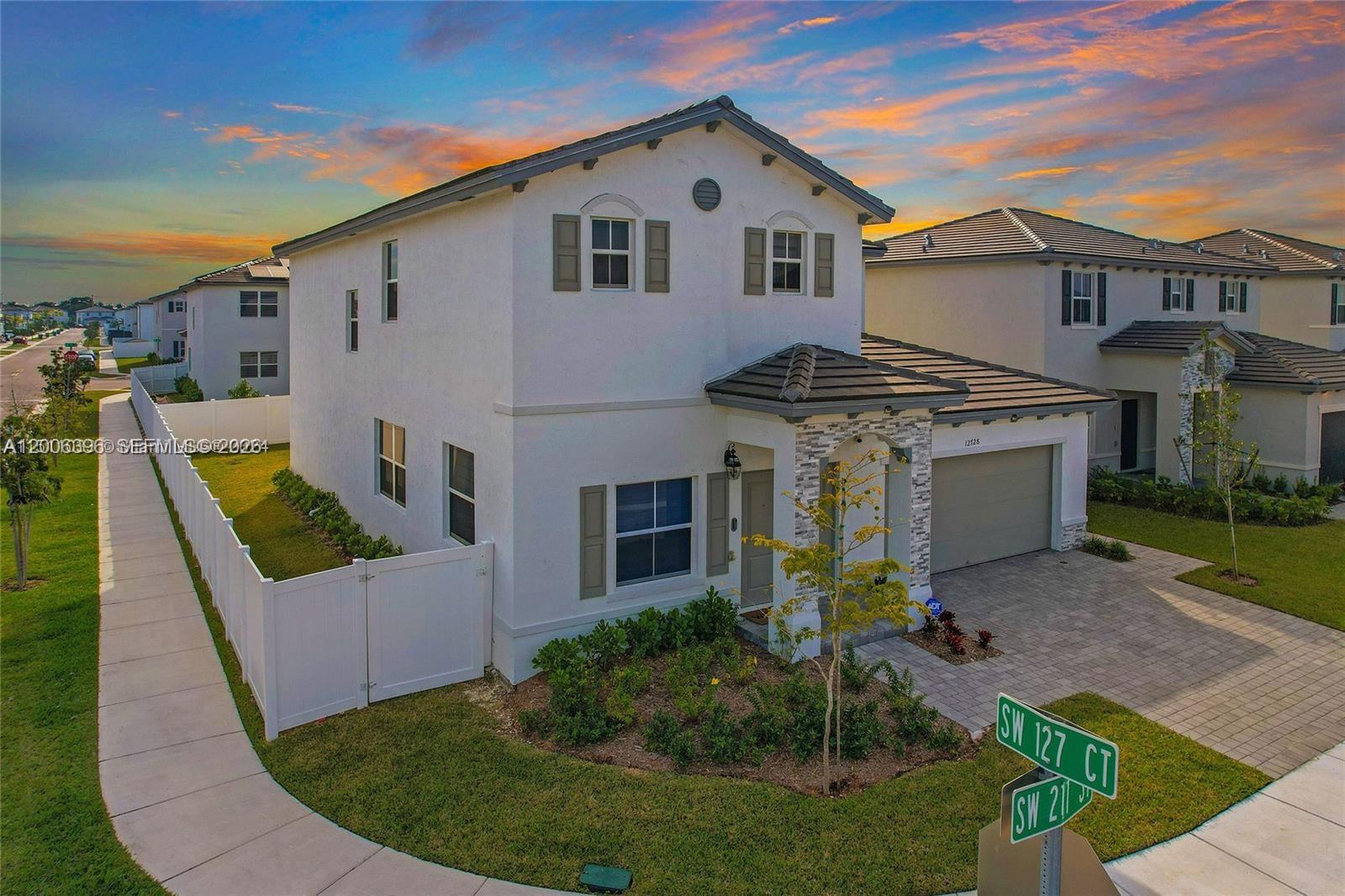 12729 Southwest 211 Street, Unit 1 Miami, FL 33189 - Photo 17 of 19