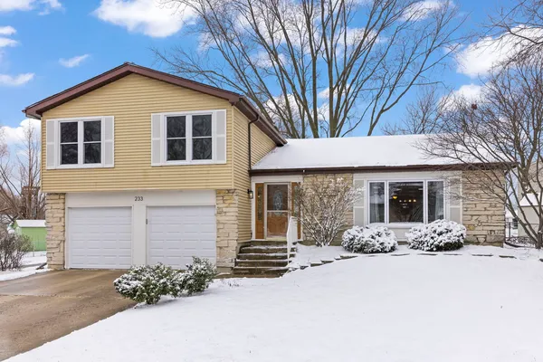 $409,900 | 233 Seneca Court, Bolingbrook, IL 60440