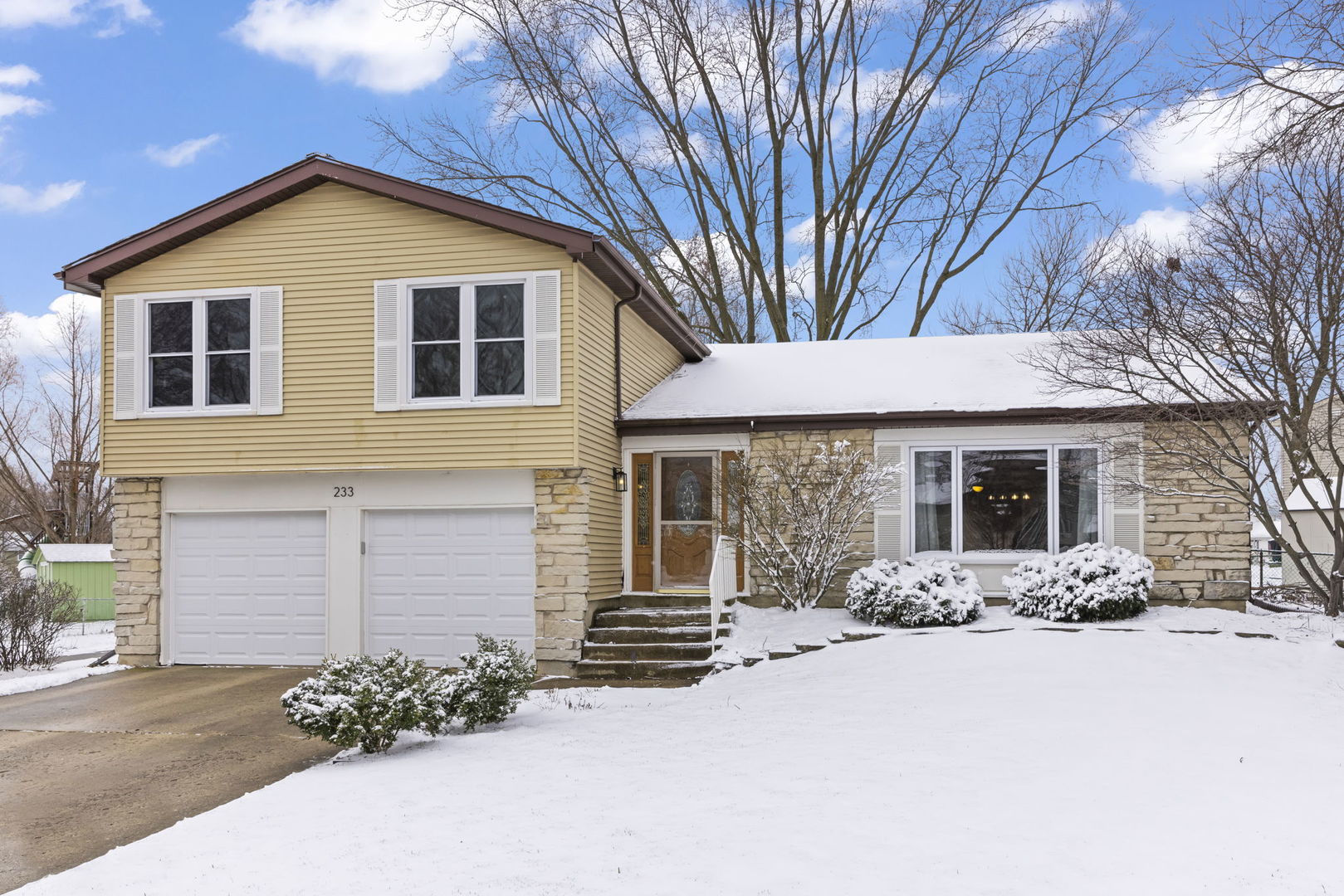 233 Seneca Court Bolingbrook, IL 60440 - Photo 1 of 22