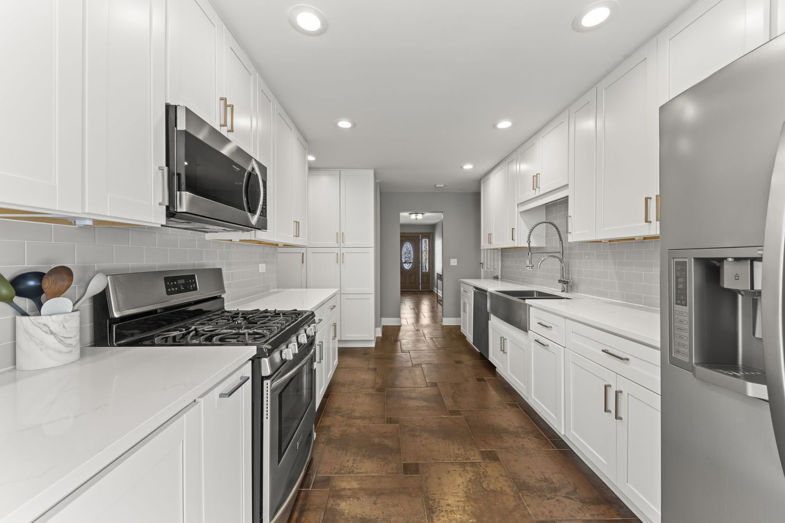 233 Seneca Court Bolingbrook, IL 60440 - Photo 6 of 22