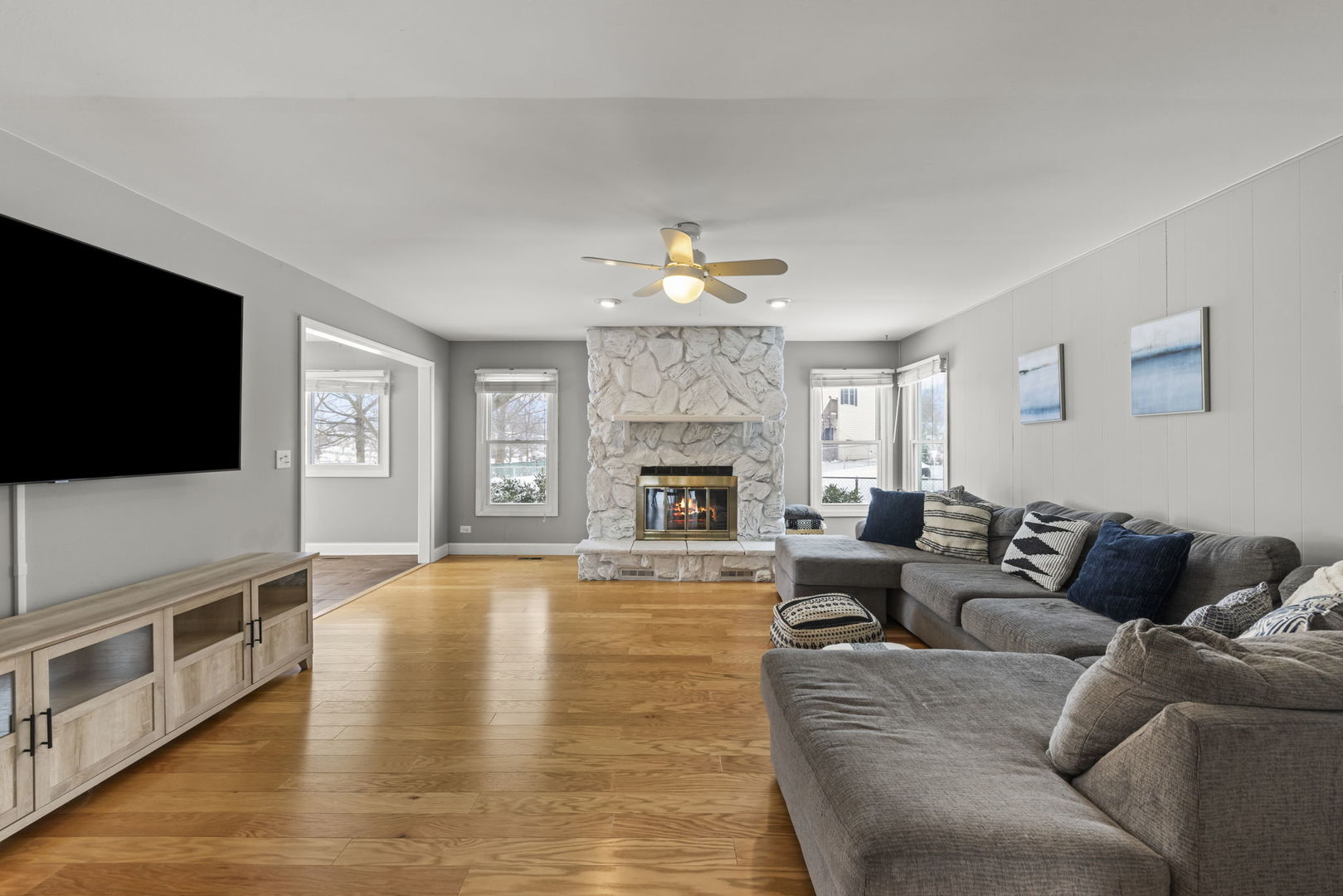 233 Seneca Court Bolingbrook, IL 60440 - Photo 9 of 22