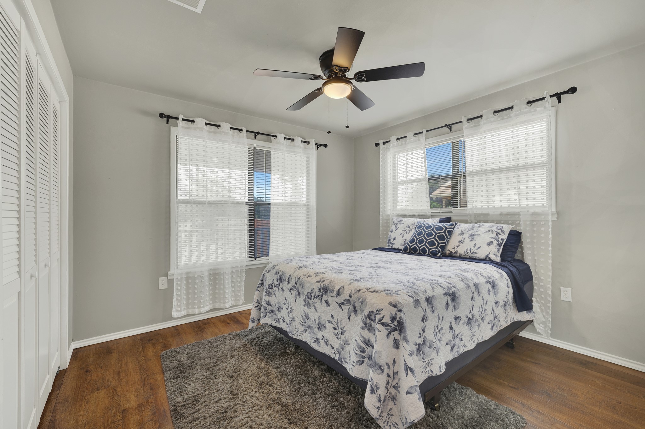 580 East Zipp Road New Braunfels, TX 78130 - Photo 13 of 45 1st floor bedroom at front of home.