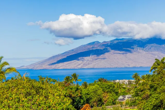 $2,199,000 | 521 Kupulau Drive, Kihei, HI 96753