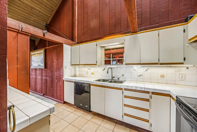 $2,199,000 | 521 Kupulau Drive, Kihei, HI 96753