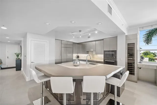 $1,395,000 | 701 Southeast 21st Avenue, Unit 301, Deerfield Beach, FL 33441