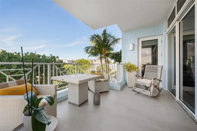 $1,395,000 | 701 Southeast 21st Avenue, Unit 301, Deerfield Beach, FL 33441
