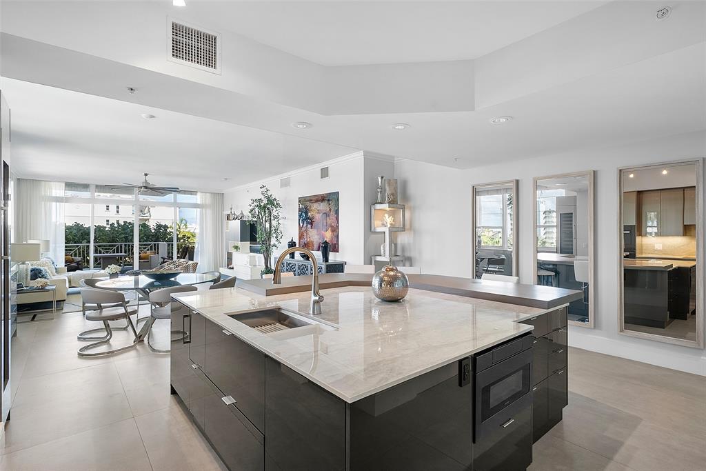 701 Southeast 21st Avenue, Unit 301 Deerfield Beach, FL 33441 - Photo 10 of 63