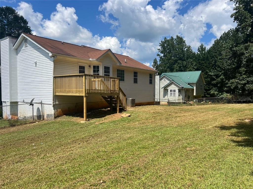89 Farm Brook Lane Dallas, GA 30157 - Photo 35 of 42 a front view of a house with a yard