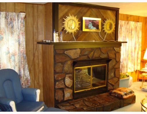 105 3rd Street Point Marion, PA 15474 - Photo 2 of 5 Living Room.