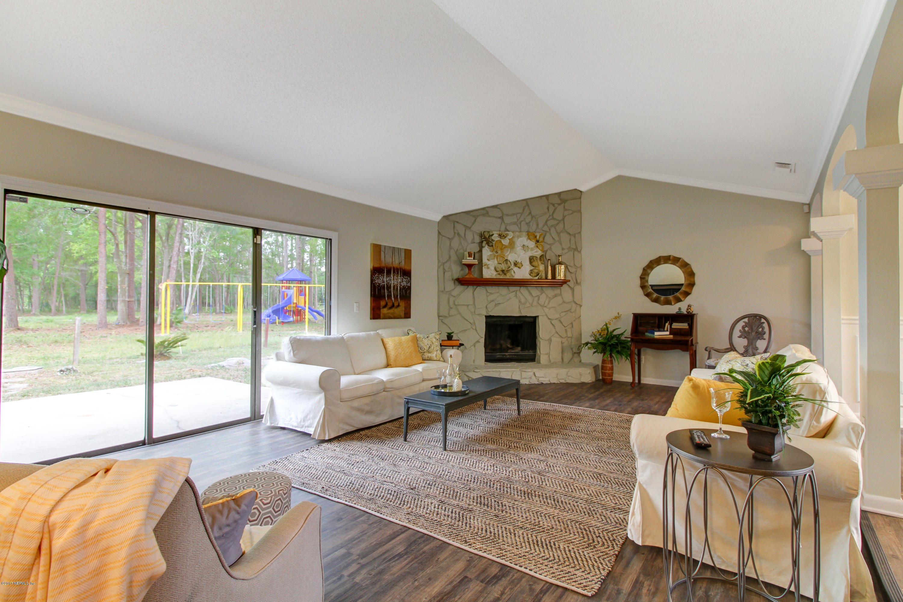 6374 Townsend Road Jacksonville, FL 32244 - Photo 8 of 32 Rave Home Staging Yukon (12)