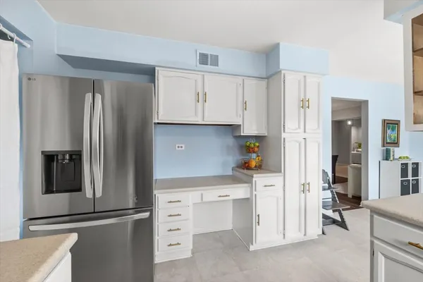 $825,000 | 805 Sutton Drive, Northbrook, IL 60062