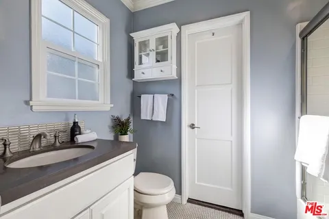 $2,499,000 | 2037 Hillsboro Avenue, Los Angeles, CA 90034