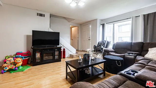 $545,000 | 15020 Varsity Street, Unit A, Moorpark, CA 93021