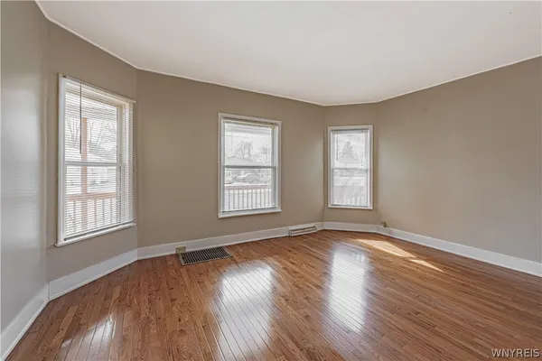 $179,900 | 35 Corinthia Street, Lockport City, NY 14094