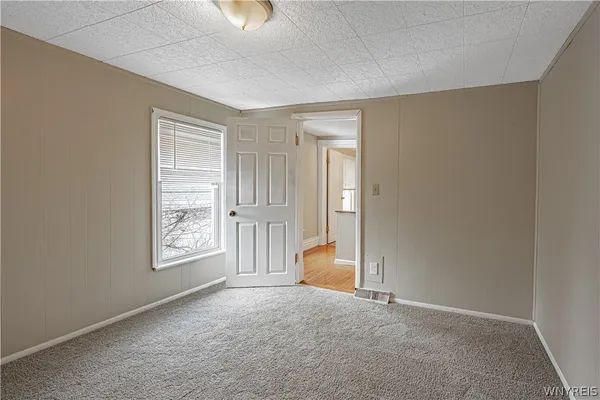 $179,900 | 35 Corinthia Street, Lockport City, NY 14094