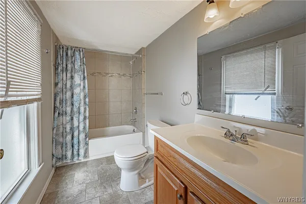 $179,900 | 35 Corinthia Street, Lockport City, NY 14094