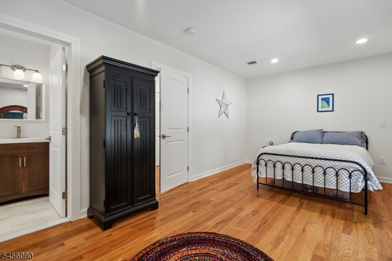 10 David Road Cedar Grove, NJ 07009 - Photo 20 of 36 Gallery Image 20