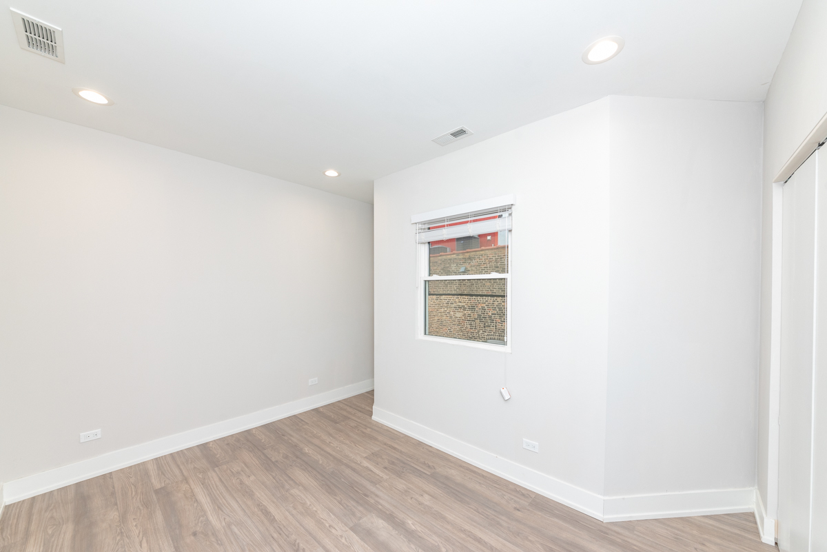 1907 South Racine Avenue, Unit 4F Chicago, IL 60608 - Photo 11 of 18 a view of an empty room