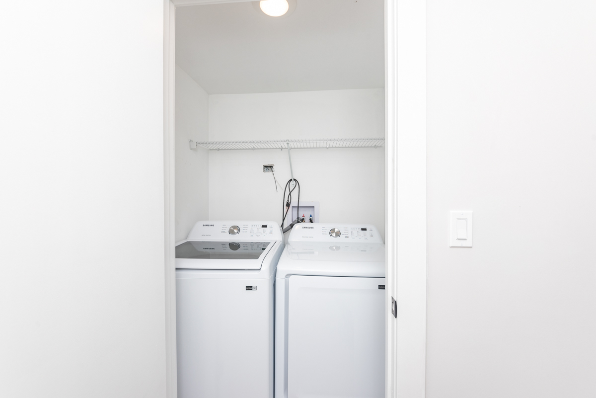 1907 South Racine Avenue, Unit 4F Chicago, IL 60608 - Photo 9 of 18 a utility room with dryer and washer