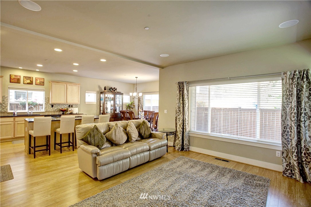 16432 159th Court Southeast Renton, WA 98058 - Photo 11 of 25 Gallery Image 11