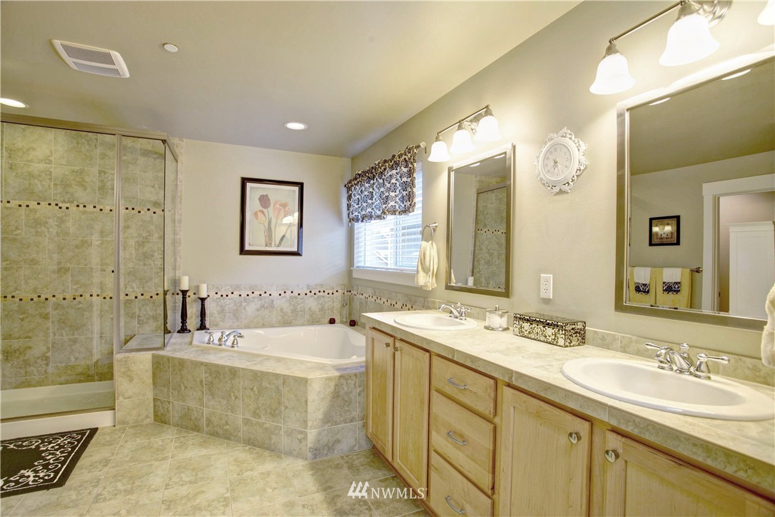 16432 159th Court Southeast Renton, WA 98058 - Photo 13 of 25 Gallery Image 13