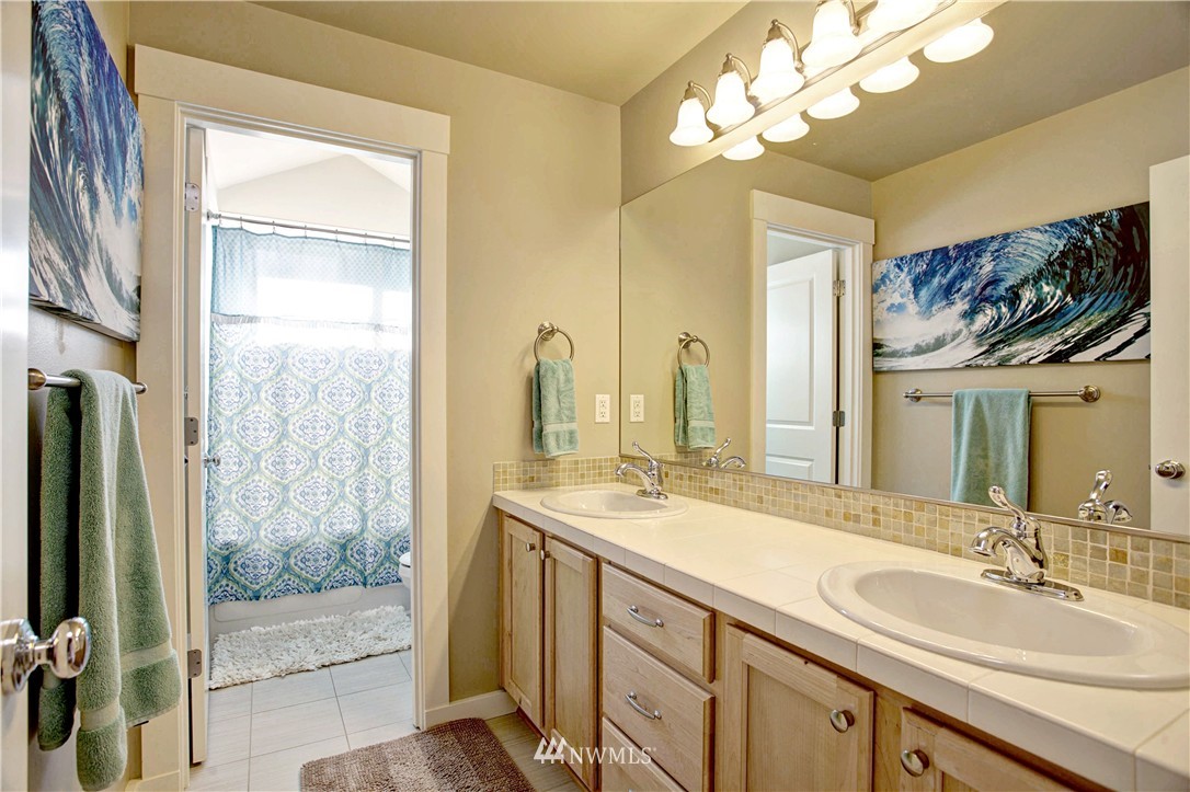 16432 159th Court Southeast Renton, WA 98058 - Photo 17 of 25 Gallery Image 17