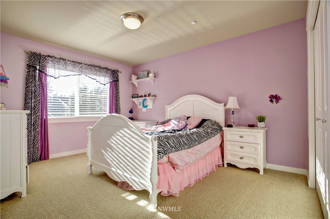 16432 159th Court Southeast Renton, WA 98058 - Photo 18 of 25 Gallery Image 18