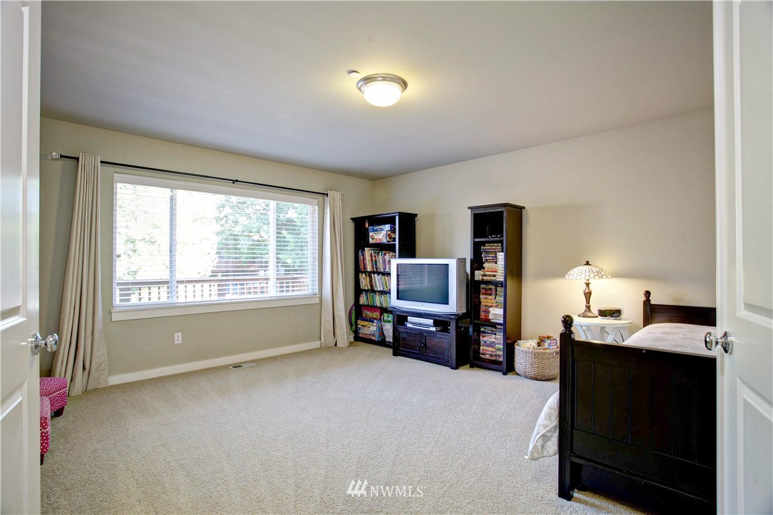 16432 159th Court Southeast Renton, WA 98058 - Photo 19 of 25 Gallery Image 19