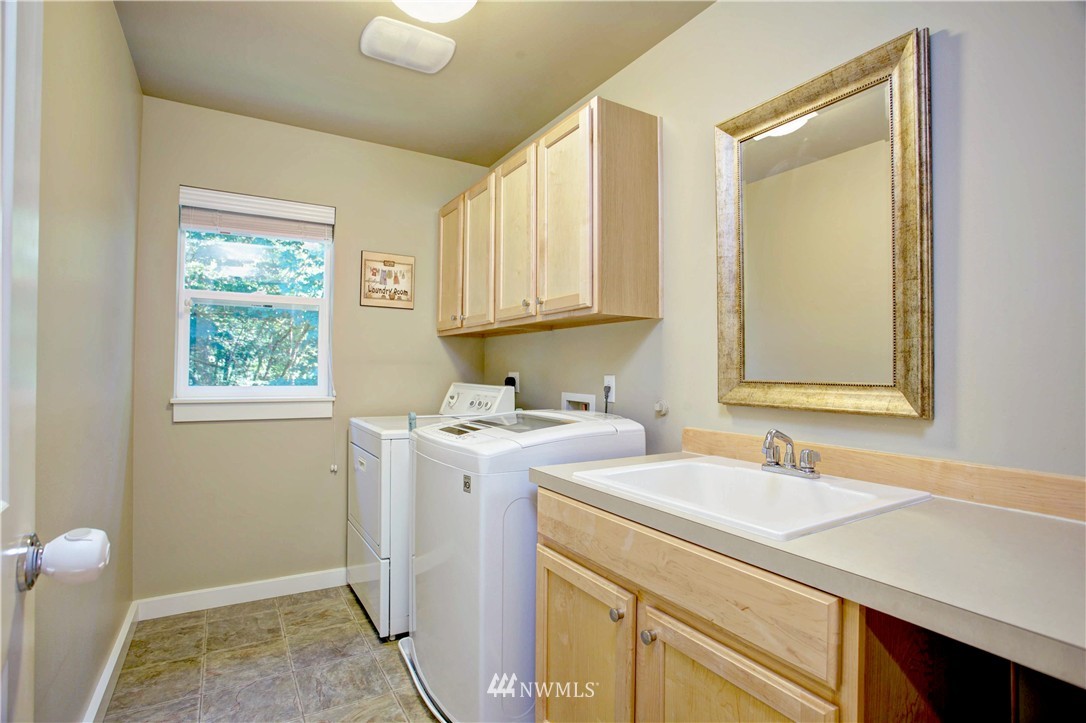 16432 159th Court Southeast Renton, WA 98058 - Photo 20 of 25 Gallery Image 20