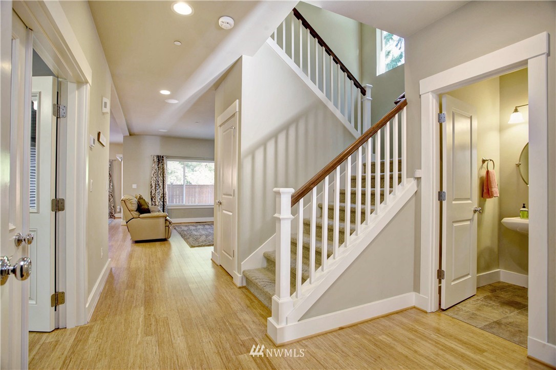 16432 159th Court Southeast Renton, WA 98058 - Photo 3 of 25 Gallery Image 3