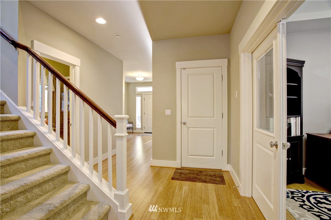 16432 159th Court Southeast Renton, WA 98058 - Photo 6 of 25 Gallery Image 6