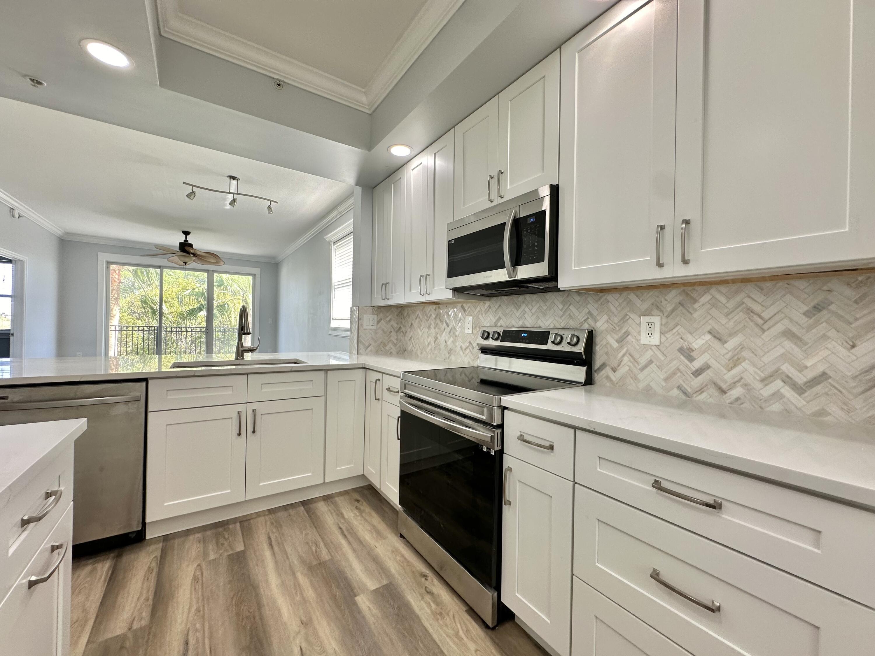 27 Royal Palm Way, Unit 406 Boca Raton, FL 33432 - Photo 6 of 45 IMG_6188