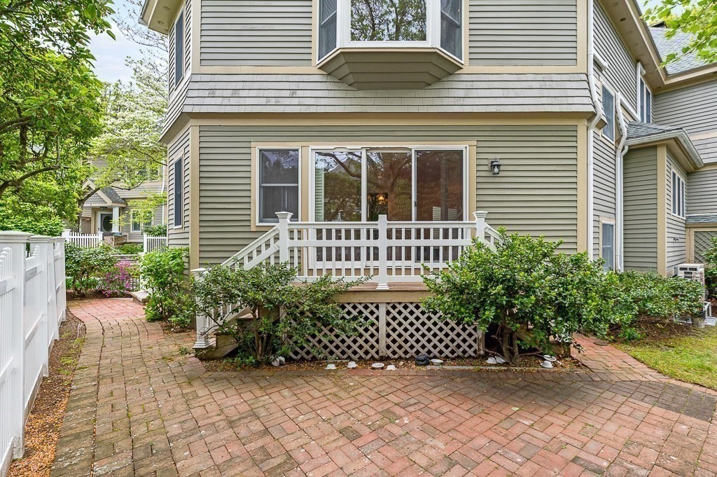 21 Pine Street, Unit 5 Manchester, MA 01944 - Photo 23 of 32