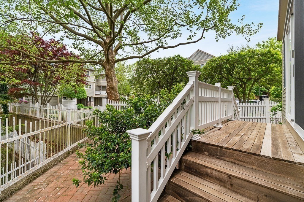 21 Pine Street, Unit 5 Manchester, MA 01944 - Photo 24 of 32